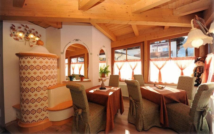 Residence Garni Il Giglio Commezzadura Extérieur photo