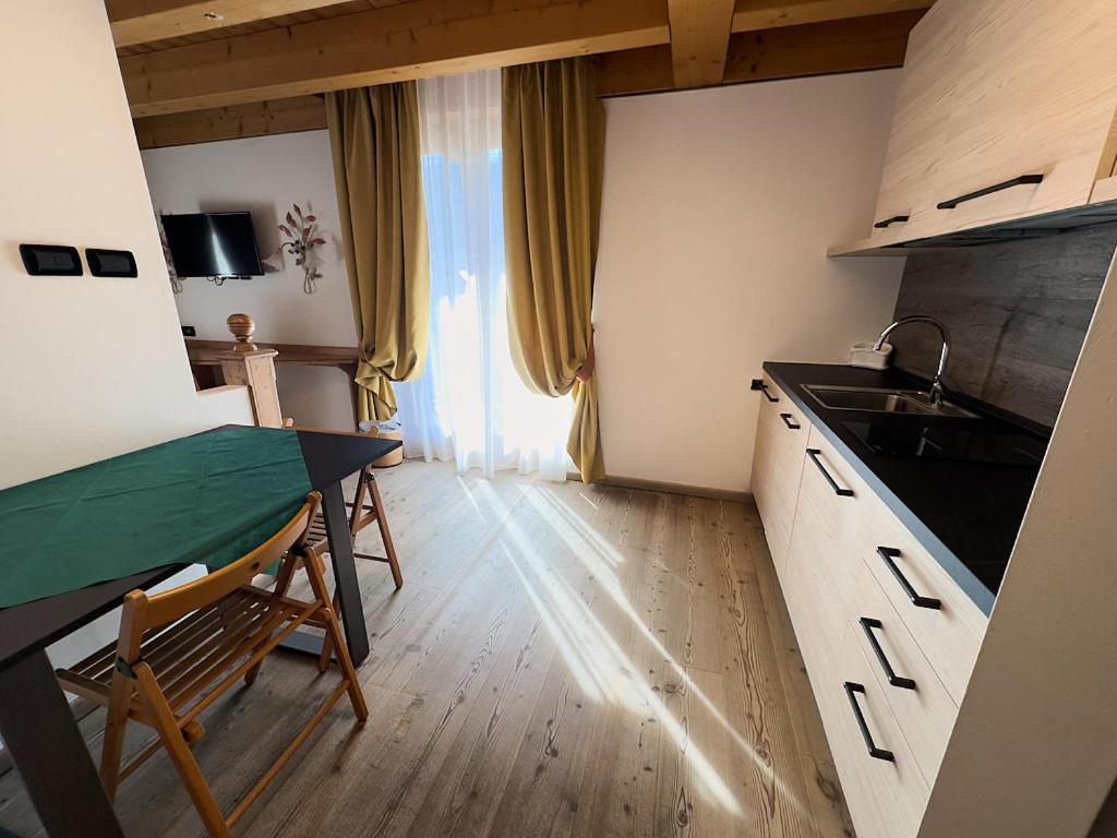 Residence Garni Il Giglio Commezzadura Extérieur photo