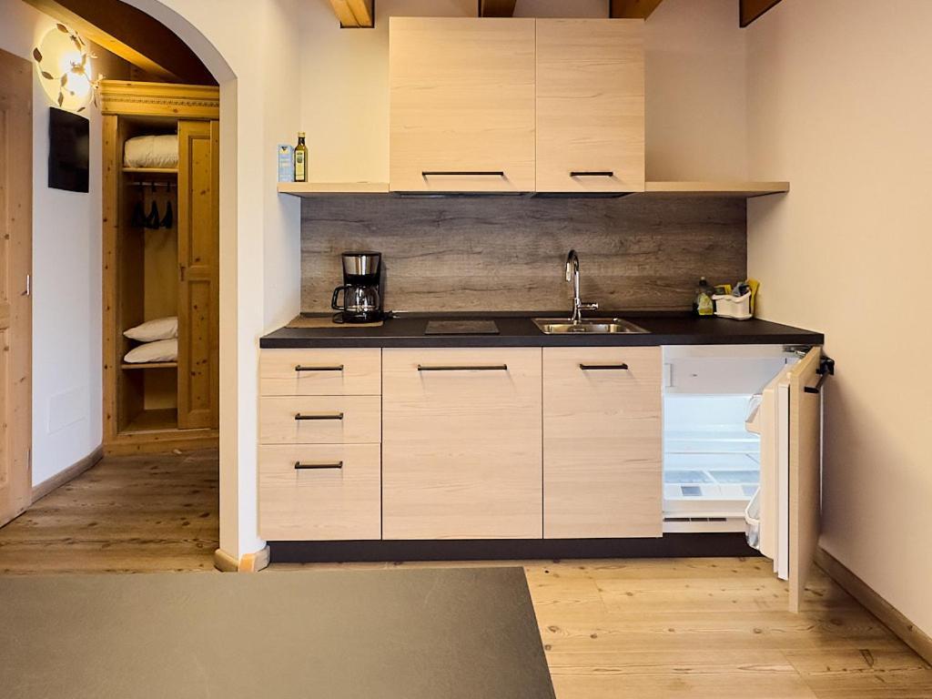 Residence Garni Il Giglio Commezzadura Extérieur photo