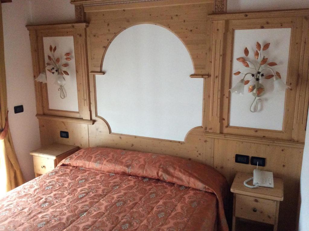 Residence Garni Il Giglio Commezzadura Chambre photo